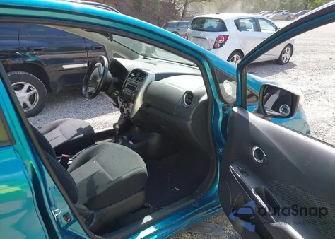 2015 Nissan Versa Note Sv z USA, uszkodzony, nr VIN 3N1CE2CP6FL438488